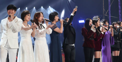 Two Koreas hold rare joint concert in Pyongyang