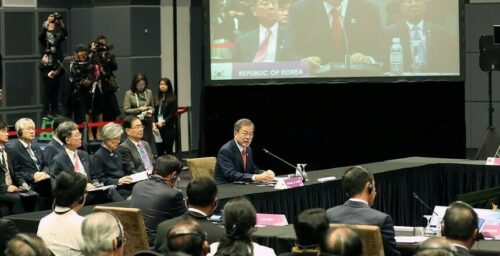 Moon to “actively consider” inviting Kim Jong Un to 2019 ASEAN-ROK summit