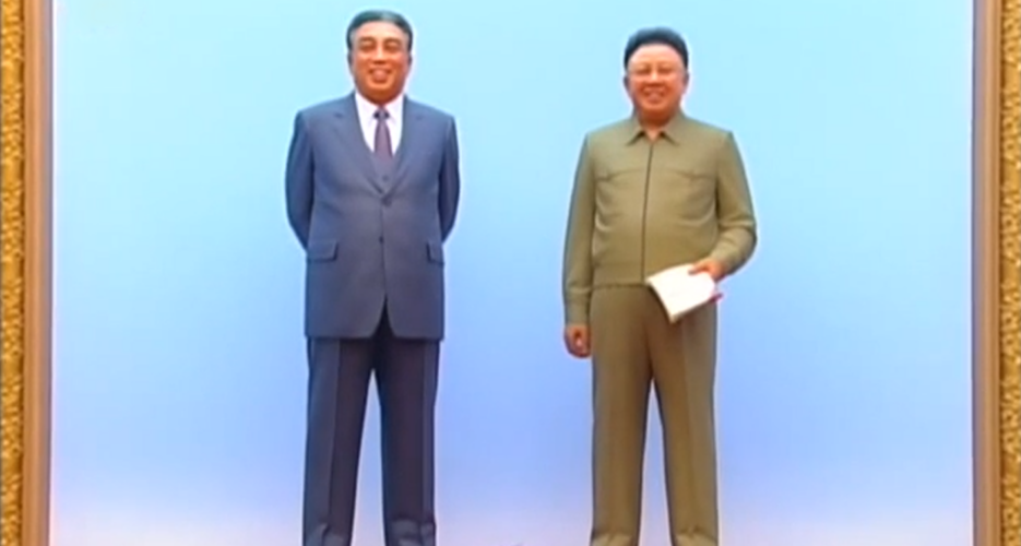New life-like statues of former N.Korean leaders revealed