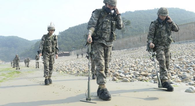 Two Koreas begin removal of mines from Joint Security Area: ROK