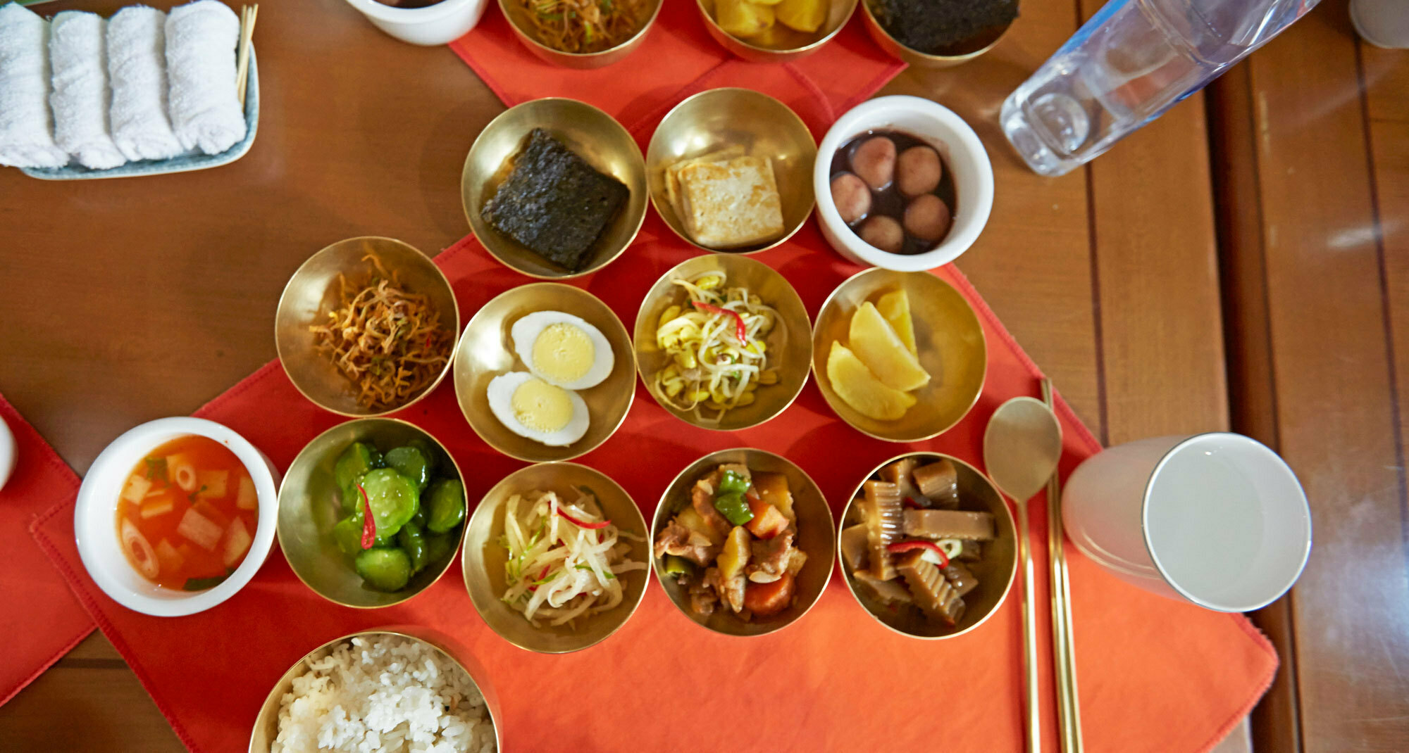 https://www.nknews.org/wp-content/uploads/2021/05/northkorea-food-diet-meal-dinner-banchan-sept-7-2015-nknews.jpg