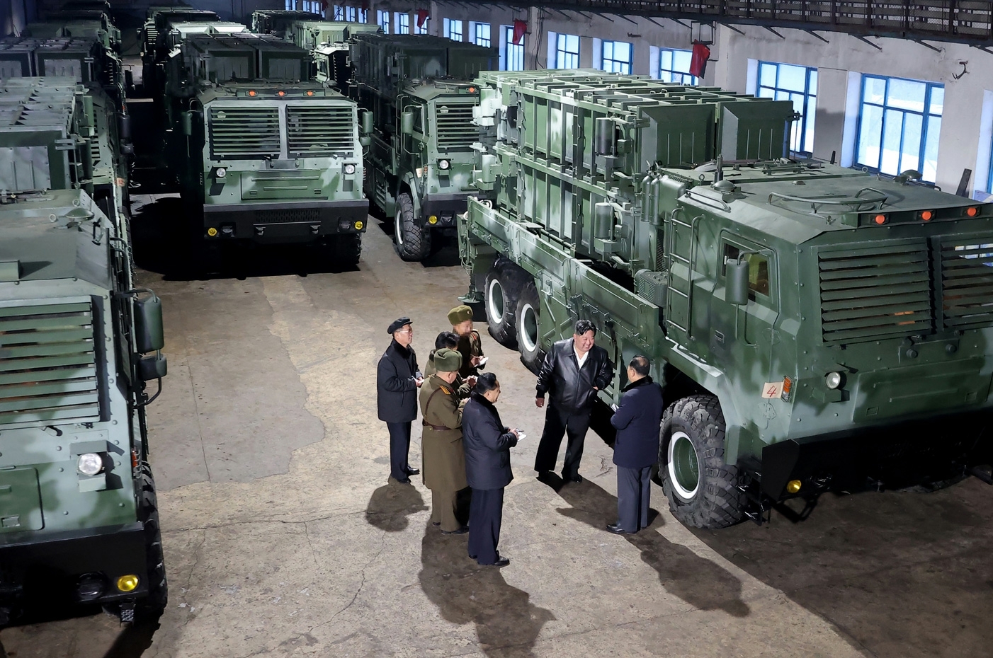 Kim Jong Un calls for expanded missile launcher production – DW – 01/05/2024