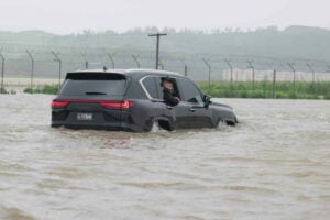 Kim Jong Un laments poor preparation after 5000 stranded by floods